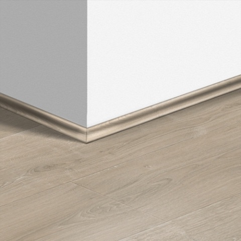 Плинтус Скоция Quick Step QSSCOT 17x17х2400/ 04764 (фото 1)