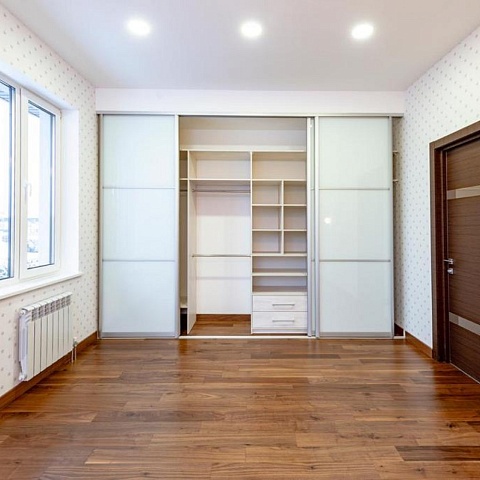 HM Flooring 14 мм шип-паз Орех американский тонированный Натур лак с фаской (фото 5)