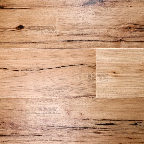 DW FLOORING 14 мм Орех гикори светло-бежевый DW 001S лак матовый с фаской (фото 1)